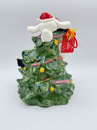 Hello Kitty Decorating the Christmas Tree Figurine