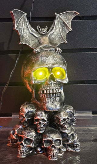 Halloween Battery Operated Bat on Skulls Table Piece