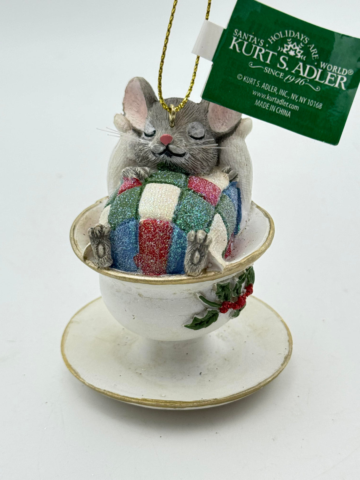 Nostalgic Mouse With Teacup Christmas Holiday Ornaments