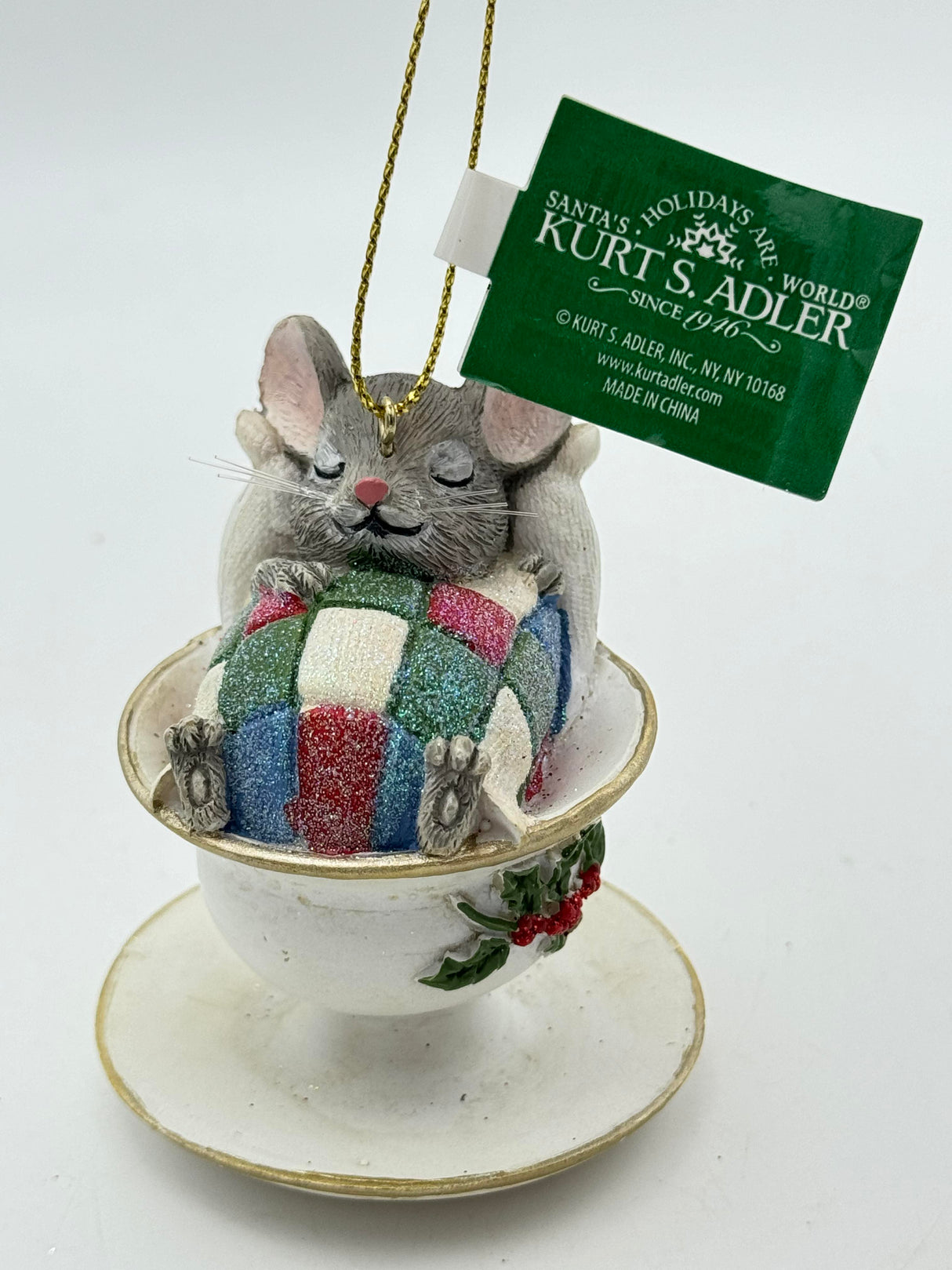 Nostalgic Mouse With Teacup Christmas Holiday Ornaments