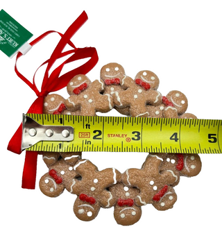 Kurt Adler Gingerbread Man Circle Wreath Ornament K11