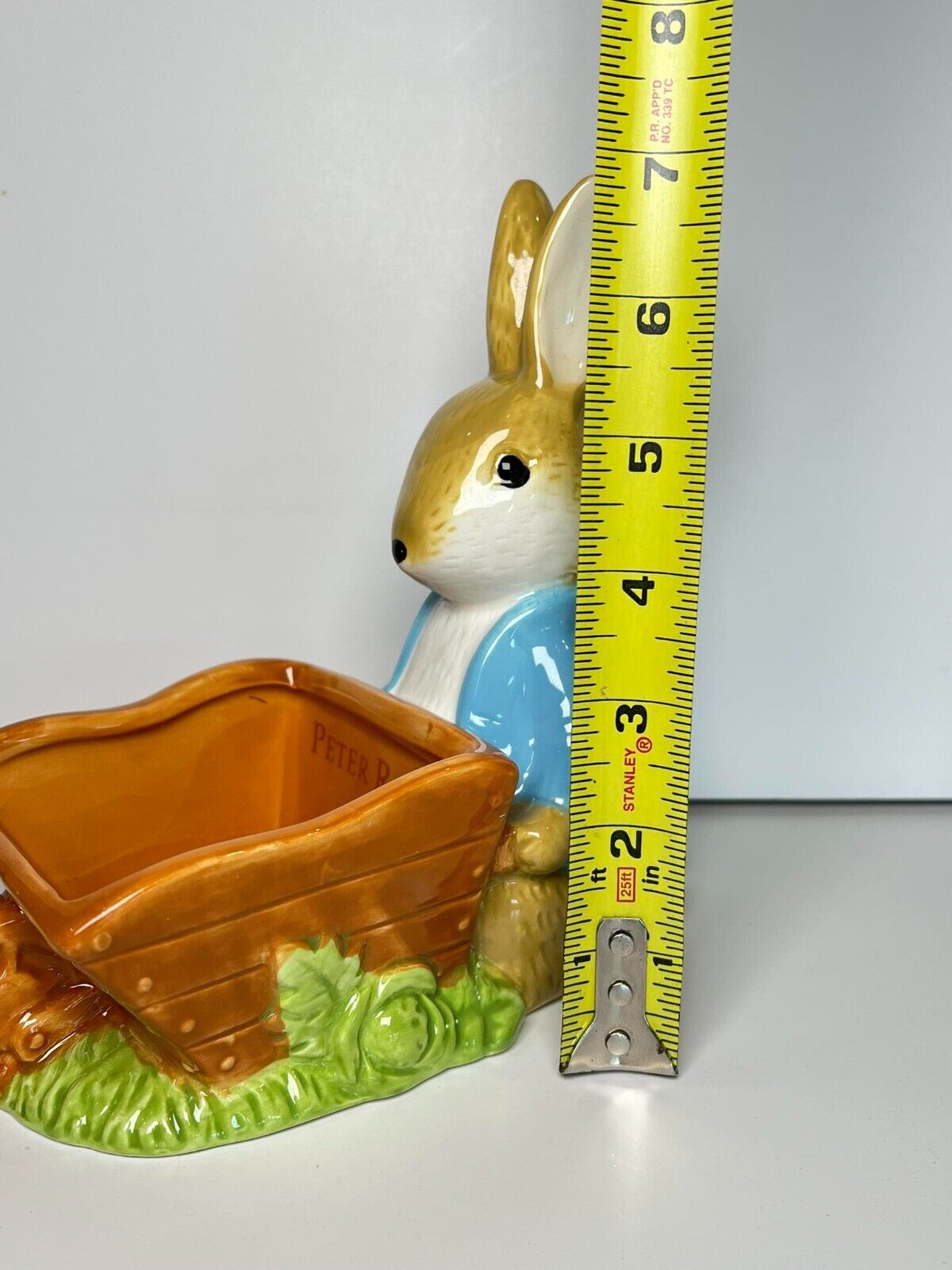 Beatrix Potter Peter Rabbit Easter Collection Wheelbarrel Trinket egg Holder E23