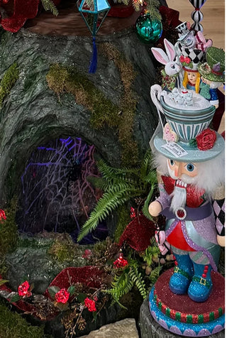14.5 Hollywood Nutcrackers™ Tweedle Dum Nutcracker HA0772
