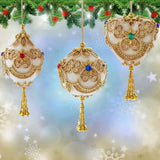 White & Gold Christmas Ornaments-Heart Finial & Ball