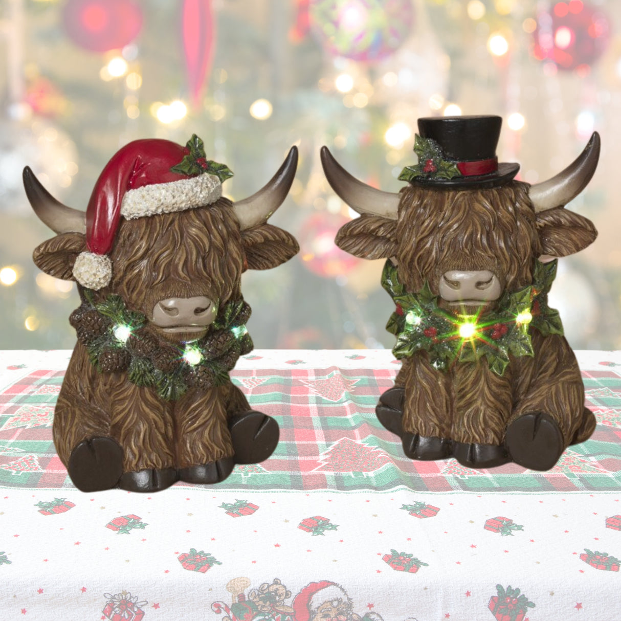 Pre-Order 5.5" Lighted Resin Christmas Highland Cows Set w/wreaths  2795010